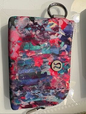 lululemon athletica Multicolor Abstract Print Key & Card Holder